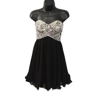 Blondie Nites Juniors Dress Black Sleeveless White Bodice NEW